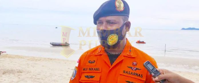 Kepala Kantor Pencarian dan Pertolongan Natuna Mexianus Bekabel menjelaskan kapal mati mesin, 6 nelayan terombang-ambing 3 hari diperairan Laut Natuna, ditemukan selamat.