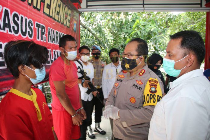 Satresnarkoba Polresta Barelang Tangkap Pengedar Sabu 8,9 Kilogram