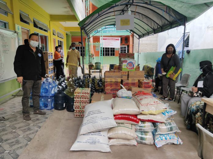 DPD ASITA Kepri Salurkan Bantuan Bagi Warga Korban Gelombang Pasang