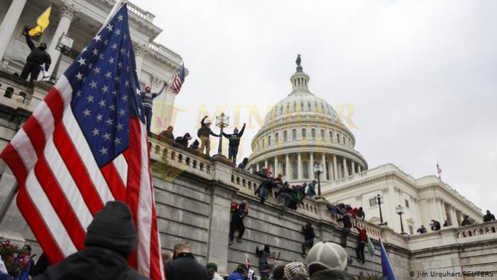 Penyerbuan massa ke Gedung Capitol, Washington DC, AS | Foto : Istimewa