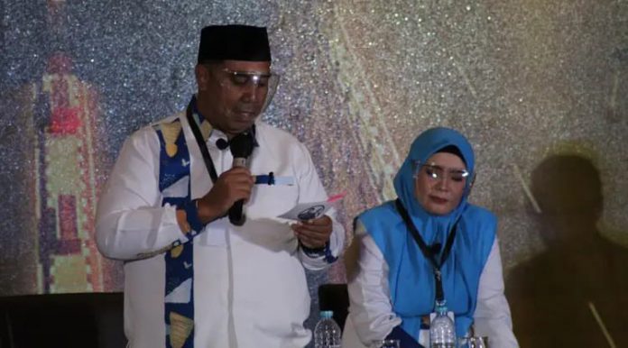 Bupati Maros terpilih, H.A Chaidir Syam dan Suhartina Bohari