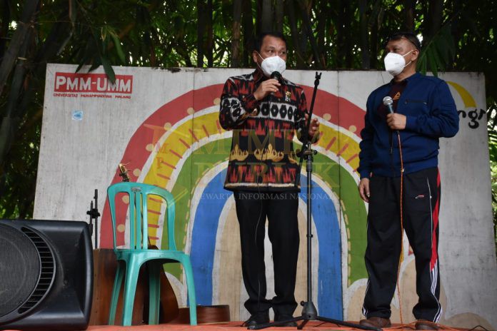 Wali Kota Wahdi Bersama Wakil Qomaru saat Kunjungi Pasar Tradisonal di Metro