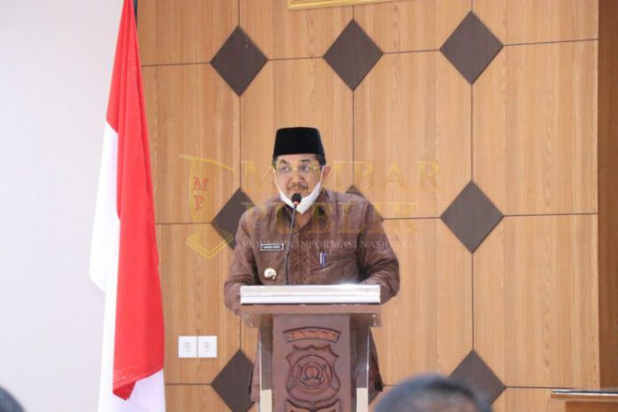 Bupati Kab. Tanjung Jabung Barat. Drs.H.Anwar Sadat, M.Ag