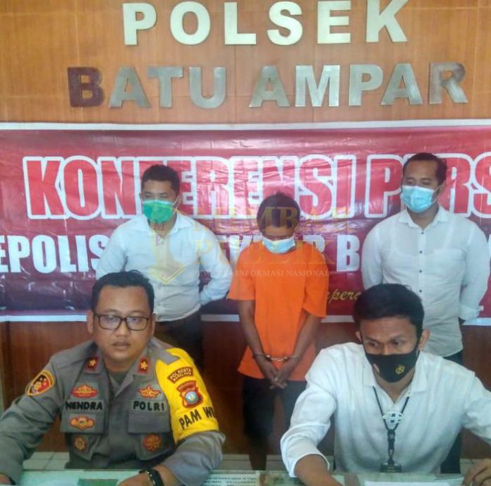 Konferensi Pers Polsek Batu Ampar atas Kasus Curanmor