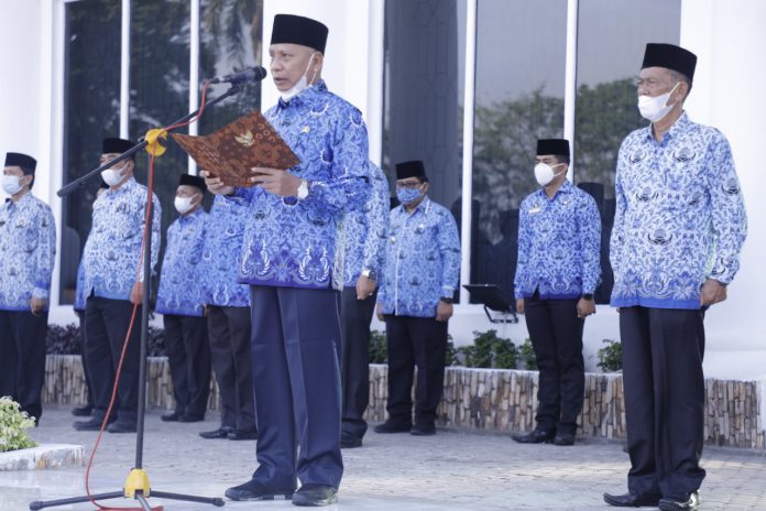 Bupati Asahan H Surya BSc saat memimpin upacara peringatan Hari Kesadaran Nasional