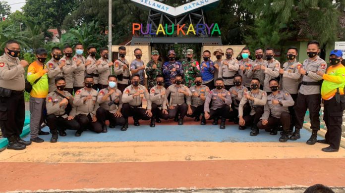 Danramil 04/KS, Mayor Inf Ali Anwar Faola menghadiri acara pembukaan Latihan Selam Dit Polair Korpolairud Baharkam Polri di Pulau Karya Kelurahan Pulau Panggang Kecamatan Kepulauan Seribu Utara, Jumat (19/03/21).