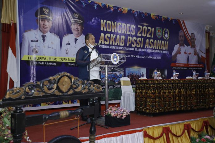 Wakil Bupati Asahan Taufik Zainal Abidin saat memberikan sambutan di Kongres Askab PSSI Asahan