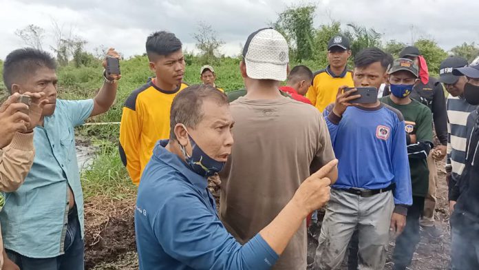 Masyarakat Sungai Raya datangi lahan. Untuk mempertanyakan kepada pengawal PT Mentari yang diduga masuk ke lahan masyarakat