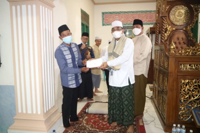 Bupati Drs H Anwar Sadat Mag Dan Wakil Bupati Hairan SH Kunjungan Di Desa Penyabungan Dalam Rangka Mempercepat Pembangunan