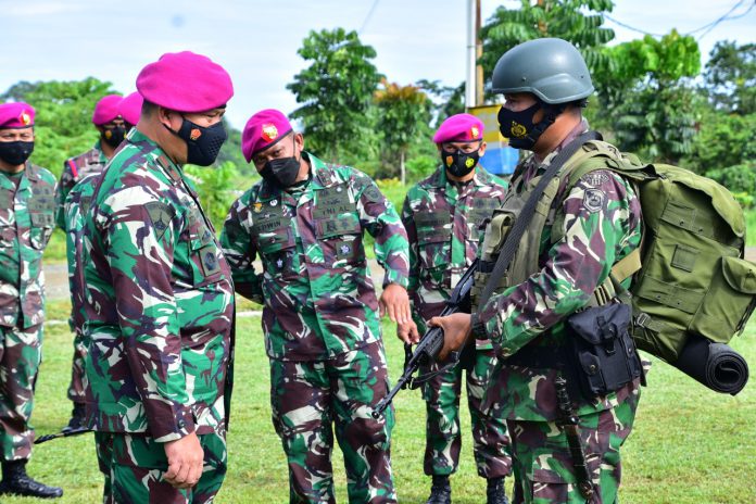 Komandan Pasmar 3 Brigadir Jenderal TNI (Mar) Edi Juardi memimpin langsung Apel Gelar Kesiapan Satuan Tugas Pengamanan Daerah Rawan Muara Perairan (Satgas Pamrahwan Mupe) dan Satuan Tugas Pengamanan Pulau Terluar (Satgas Pam Puter) XXV Wilayah Timur