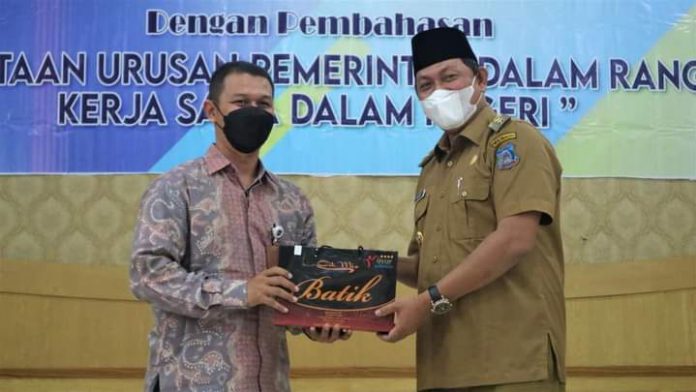 Wabup Tanjab Barat Membuka Secara Resmi Kegiatan Sosialisasi Bersama Kementerian Dalam Negeri