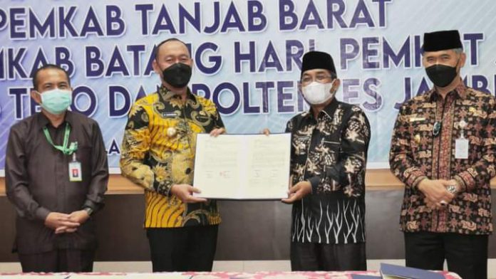 Pemkab Tanjab barat Giat Penandatanganan Kesepakatan Bersama