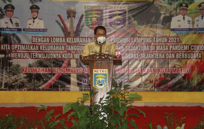 Wahdi, memberikan ucapan selamat datang kepada tim monitoring Lomba Kelurahan Tingkat Provinsi Lampung