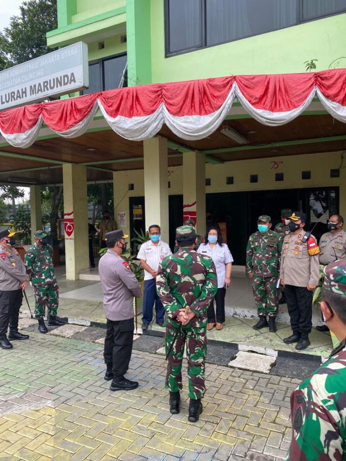 Panglima TNI dan Kapolri Tinjau Vaksinasi Massal Pelaut hingga Pekerja Pelabuhan Tanjung Priok