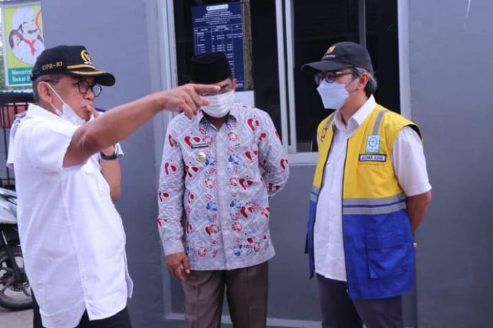 Kunjungan Kerja Anggota Komisi V DPR RI Bersama Bupati Meninjau Pelabuhan RoRo Kuala Tungkal