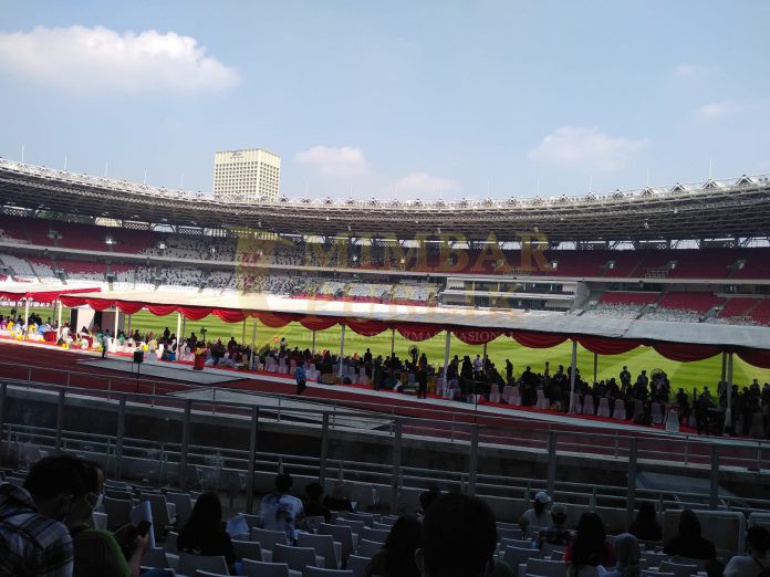 Penuhi Target 1 Juta Vaksin Stadion Gelora Bung Karno Dipenuhi Masyarakat yang Hendak Vaksin