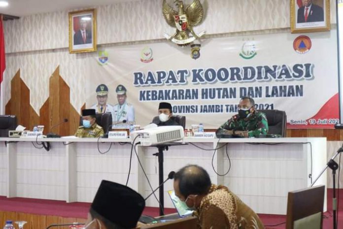 Wakil Bupati Tanjab Barat Bersama Sekda Mengikuti Rapat Koordinasi KARHUTLA