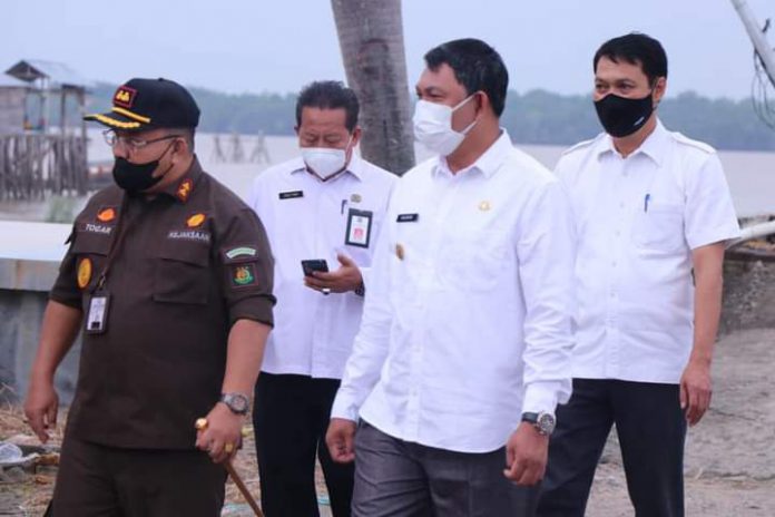 Wakil Bupati Tanjabbar Menghadiri Sekaligus Meresmikan Peluncuran Kapal Vaksinasi