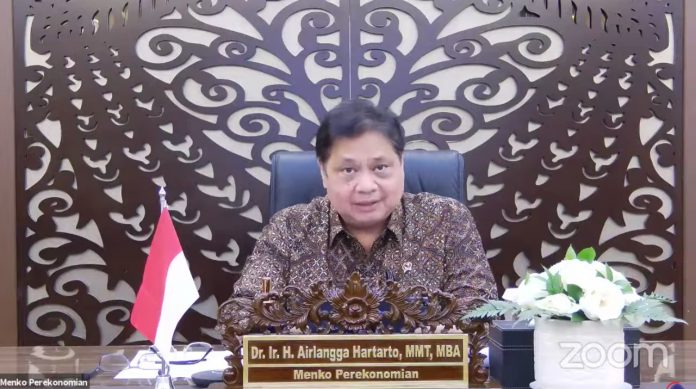 Menteri Koordinator Bidang (Menko) Perekonomian Airlangga Hartarto dalam Keterangan Pers mengenai Perkembangan PPKM Terkini, di Jakarta, Senin (20/09/2021) sore.