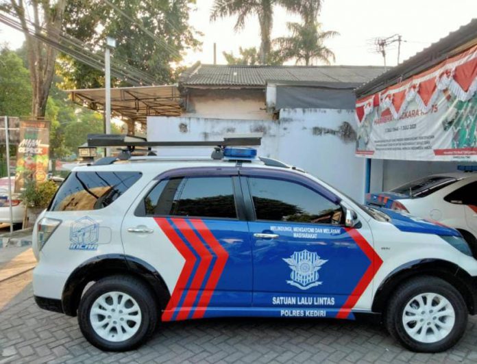 Mobil teknologi INCAR Satlantas Polres Kediri, Rabu (8/12/2021) Foto : Biro kediri